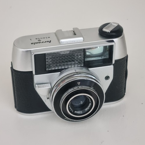 Macchina fotografica analogica